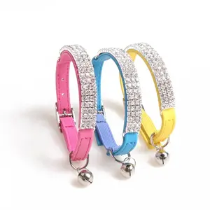 Collar de Lujo para Mascotas Qbellpet con Pedrería, Joyería de Cristal, Collar de Cuero PU para Perros y Gatos, Brillante con Diamantes y Campana para Mascotas Pequeñas - Product Image 3
