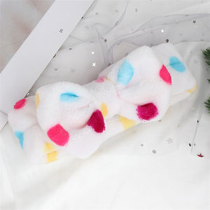 En gros Mignon Visage Lavage Filles À Pois En Peluche Élastique Bandeau Pas Cher Doux Grand Arc Dot <span class=keywords><strong>Spa</strong></span> Bandeau - Product Image 5