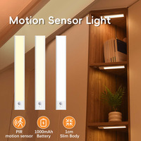 Tira de Luz con Sensor de Movimiento, Iluminación para Gabinetes con Encendido/Apagado Automático, Luz Nocturna LED Regulable para Armario, Guardarropa, Escalera