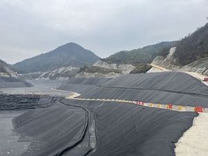 แผ่นรองบ่อ HDPE จีโอเมมเบรน แผ่นรองบ่อแบบยืดหยุ่น HDPE จีโอเมมเบรน - Product Image 3