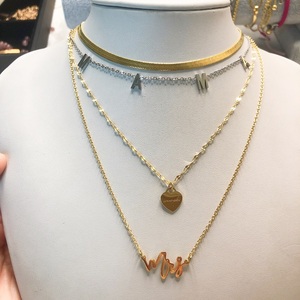 Collar de Cadena de Serpiente de Oro de 4 mm de Inspire Jewelry, Collar de Espiga, Collar de Acero Inoxidable Moderno para Hombre y Mujer - Product Image 3