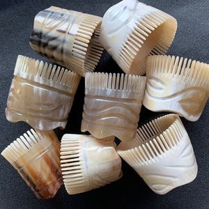 Kepala Spa menggunakan rileks sakit kepala penghilang kaku alat pemijat Hitam Putih banteng <span class=keywords><strong>jagung</strong></span> Meridian sisir pijat - Product Image 1