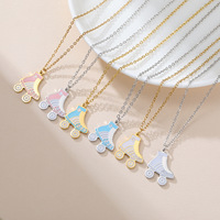 Collier pendentif mode en forme de patins à roulettes, en acier inoxydable émaillé, résistant à l'eau, style sportif, cadeau