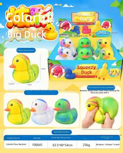 Peluche Canard Mignon et Coloré Populaire, Jouet Anti-Stress Kawaii en Forme de Canard Géant Moelleux - Product Image 3