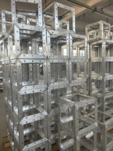 Sistema de armazón de techo de aleación de aluminio, armazón de techo de aluminio con pernos de escenario, armazón de iluminación para conciertos, escenario móvil para conciertos - Product Image 5