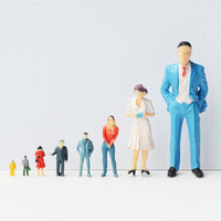 Modèles de personnages colorés Figurines de paysage miniatures Personnes colorées Mini poupées de simulation Architecture Scènes de table de sable