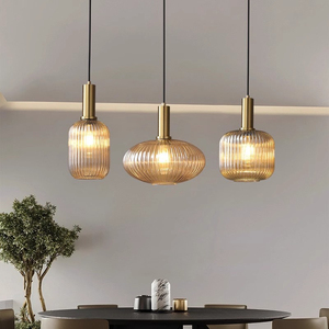 Lampadario LED in Stile Nordico, Lampada a Sospensione Creativa con Sfere di Vetro, Finitura Dorata, Altezza Regolabile, Struttura in <span class=keywords><strong>Ferro</strong></span>, per Camera da Letto - Product Image 1