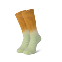 Chaussettes OEM personnalisées avec logo pour femme, série dégradée, chaudes, antibactériennes, respirantes, fantaisie, amusantes, confortables, en coton, idéales comme cadeau