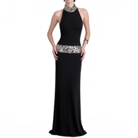 Robe de soirée formelle pour femme, col halter, col haut, richement ornée de perles et de sequins, sans manches, coupe ajustée, longueur maxi