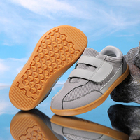 Chaussures de sport plates minimalistes en gros pour enfants garçons filles, baskets pieds nus à bout large, semelle intermédiaire en EVA, semelle extérieure en caoutchouc