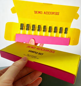 Boîte en papier gaufré de couleur blanche pour l'emballage de produits cosmétiques, emballage en carton, boîte cadeau, boîte en papier texturé pour bougies - Product Image 2