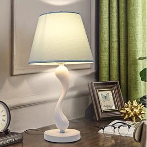 Lampe de table de style nordique, moderne américaine, minimaliste, chaude, créative, avec bouton tactile, à intensité variable, pour chambre à coucher, salon, lampe de style nordique - Product Image 5