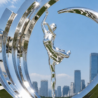 Sculpture de danseuse de ballet en acier inoxydable poli miroir, cadre en anneau spiralé, grande taille pour extérieur, monument de place publique, fabrication sur mesure