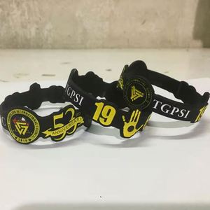 สายรัดข้อมือซิลิโคนแบบกำหนดเอง OEM ขายดีที่สุด ไม่มีขั้นต่ำในการสั่งซื้อ จัดส่งรวดเร็ว - Product Image 2