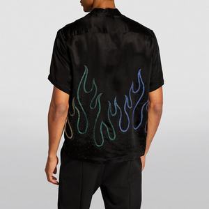 เสื้อเชิ้ตฮาวายผู้ชายแขนสั้นผ้าซาตินไหมพิมพ์ลายเปลวไฟประดับเพชรพลอยสไตล์ลำลองสำหรับฤดูร้อน - Product Image 2
