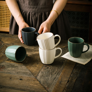 Tasse à café en céramique moderne et vintage <span class=keywords><strong>de</strong></span> 9oz Design unique à rayures vertes et grises allant au lave-vaisselle avec cuillère et soucoupe - Product Image 4