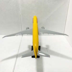 โมเดลเครื่องบินเรซิ่น Boeing <span class=keywords><strong>B777</strong></span> ขนาด 47 ซม. สเกล 1/157 ของ DHL พร้อมปีกคงที่และฐานตั้งโชว์ - Product Image 2