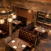 Ensemble de chaises en cuir vert vintage et table en bois Ron Group Industrial pour hôtel, restaurant, restaurants de steaks