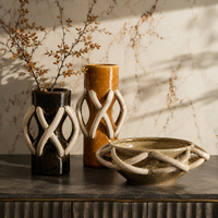 Vase en céramique sculptural vert foncé caramel avec boucles entrelacées, vase décoratif pour fleurs, pour le salon, décoration de la maison