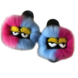 Zapatillas planas de moda para el hogar para mujer de nuevo diseño, zapatos de playa informales, zapatillas de lujo con piel de zorro y pequeño monstruo - Product Image 5