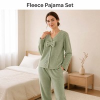 Ensemble de pyjama en flanelle verte pour femmes, cardigan en peluche avec nœud décoratif et pantalon à jambes droites