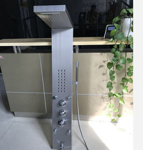 Baño <span class=keywords><strong>italiano</strong></span> <span class=keywords><strong>ducha</strong></span> termostática de paneles de pared de acero inoxidable <span class=keywords><strong>ducha</strong></span> <span class=keywords><strong>Panel</strong></span> 4 Forma de estilo <span class=keywords><strong>italiano</strong></span> chorros de cuerpo - Product Image 2