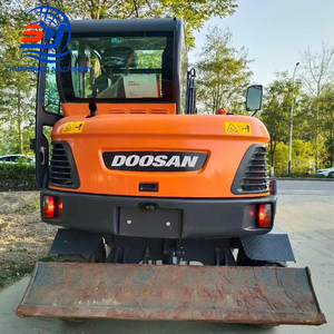 Excavadora de ruedas Doosan DX60W usada, 6 toneladas de peso operativo, componente del motor central, bajas horas de trabajo, Cubo de 0,18 M, potencia de 42500W - Product Image 1