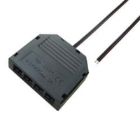 Konektor QUANWEI Plug and Play 2 Kutub Jantan Betina 12v Lampu LED Bawah Kabinet Port Multi Driver LED 3 Port Distri