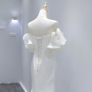 Nuovo Abito da Sera Elegante in Raso a Coda di Pesce, Stile Sposa delle Fate, per Servizio Fotografico con Effetto Tulle - Product Image 5