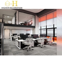 Mobilier de bureau moderne avec ensemble de chaises, bureau multi-personnes, cloison de séparation, table de conférence en bois