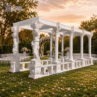 Klassische Weiße Marmor-Pergola mit Caryatid-Säulen, Offenes Balkendach, Garten-Laufweg, Außendekoration, Maßanfertigung OEM