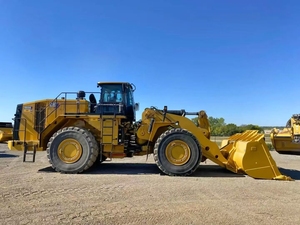 Pala Gommata Cat 988k Caterpillar dal Giappone, Economica e Robusta con Ottima Funzionalità in Vendita - Product Image 2