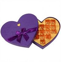 Boîte cadeau en chocolat personnalisable mate recyclable de 18 pièces, boîte en papier rigide dorée luxueuse pour l'emballage de bougies et de portefeuilles