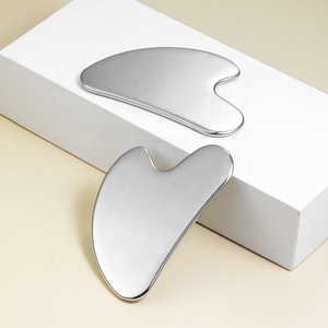 Jingwang OEM Herzförmiges Metall-<span class=keywords><strong>Gua</strong></span>-<span class=keywords><strong>Sha</strong></span>-Gesichtsmassagegerät aus Edelstahl mit manueller Kabelsteuerung - Product Image 3