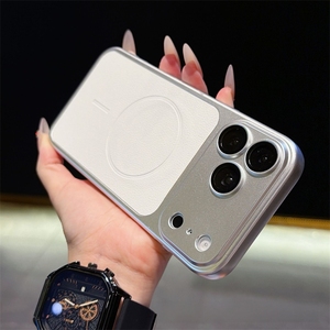 เคส iPhone 17 Pro Max แบบเต็มตัว ผิวสัมผัสนุ่มด้าน พร้อมกรอบป้องกันกล้อง, เคสหนังสำหรับ iPhone 18 Pro - Product Image 3