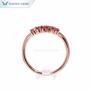Tianyu gemas color piedra preciosa paloma <span class=keywords><strong>sangre</strong></span> laboratorio rubí con gris mossanite laboratorio <span class=keywords><strong>diamante</strong></span> Rosa anillos <span class=keywords><strong>de</strong></span> oro conjunto para mujeres - Product Image 5