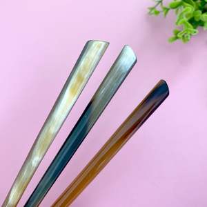 Épingle à cheveux en corne de buffle naturelle, artisanat naturel fait à la main, outil de coiffure solide et durable, conçu pour un style classique et moderne - Product Image 4