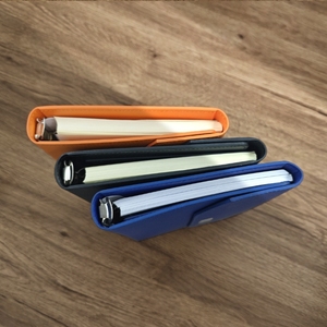 Carnet à spirale A5 sur mesure haut <span class=keywords><strong>de</strong></span> gamme à trois volets avec clip magnétique - Cahier <span class=keywords><strong>de</strong></span> notes professionnel et <span class=keywords><strong>de</strong></span> réunion <span class=keywords><strong>de</strong></span> qualité supérieure - Product Image 5