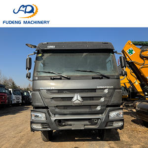 <span class=keywords><strong>Camion</strong></span> benne SINOTRUK HOWO 8X4 d'occasion, capacité de 50 tonnes, 336 ch, 420 ch, diesel, norme d'émission Euro 2, pour le transport de matériaux - Product Image 3