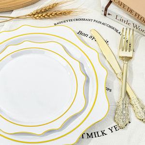 ชุดจานชามพลาสติกขอบทองลายสแกลลอป 350 ชิ้น พร้อมผ้าเช็ดปาก แก้ว และช้อนส้อม สำหรับงานเลี้ยงวันขอบคุณพระเจ้าและงานแต่งงาน - Product Image 3