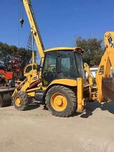 Chargeuse-pelleteuse JCB 3CX d'occasion, seulement 800 heures, état d'origine, puissance élevée, performances fiables pour les travaux de construction et agricoles. - Product Image 4