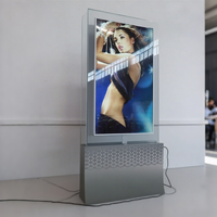 Affichage numérique LED LCD sur pied pour totem publicitaire, avec reconnaissance faciale et luminosité personnalisable, pour publicité intérieure
