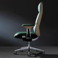 Chaise de bureau exécutive moderne Boss en cuir, mécanisme de verrouillage à 4 inclinaisons, accoudoirs réglables en hauteur, assise en cuir Napa italien