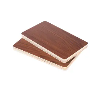 Haute qualité 2-18Mm mélamine stratifié ply planche de bois rouge Grain de bois mélamine face contreplaqué bas prix