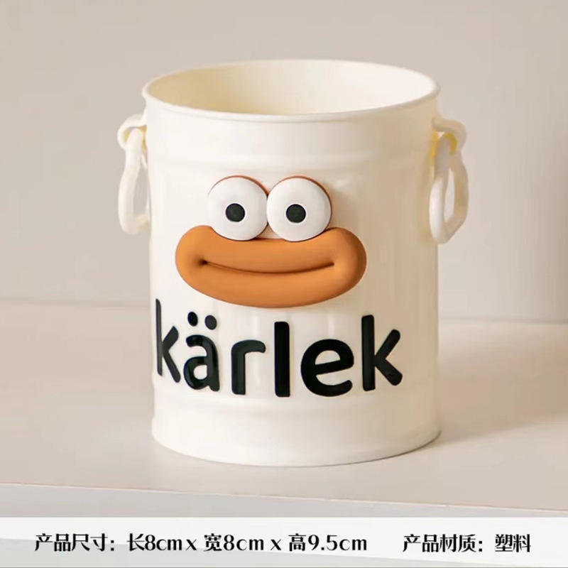 สติกเกอร์ตัวอักษรปากสีขาวครีมและสีน้ำตาล