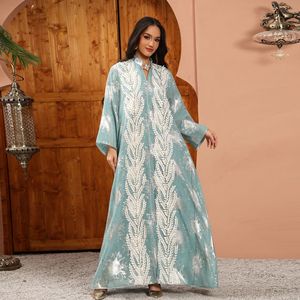 Abaya de luxe en maille brodée à feuille d'argent pour femme, élégante robe musulmane modeste style Dubaï, Kaftan, Robe longue pull-over 2026, Vente en gros - Product Image 2