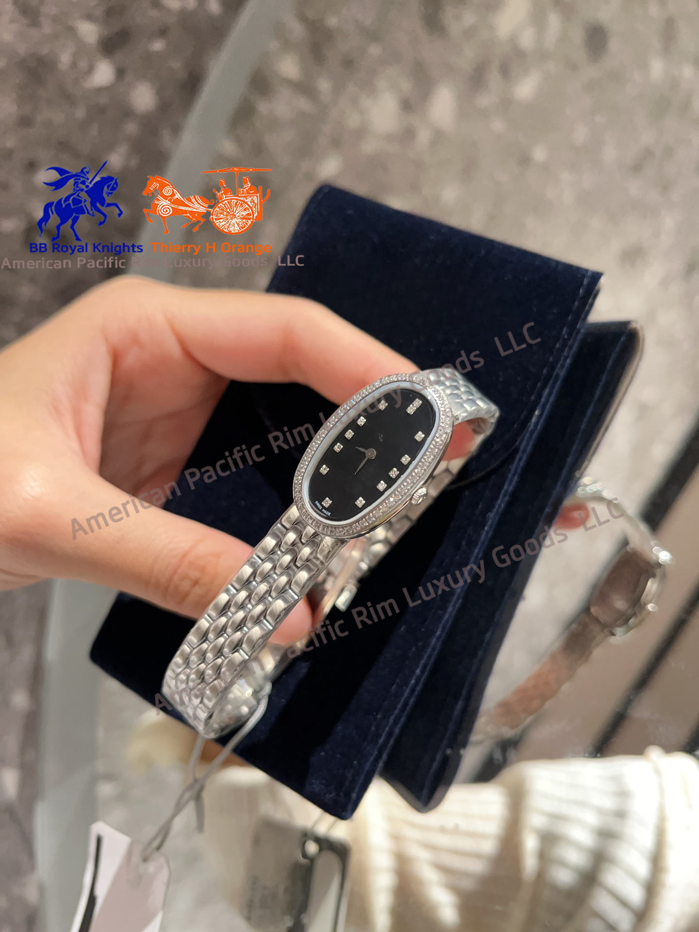 Black (strap, dial, bezel optional)