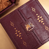 Boîtes d'emballage alimentaire en cuir motif palmier estampé à chaud, élégantes boîtes à dattes dorées pour le Ramadan, boîtes à bonbons personnalisées de luxe en papier