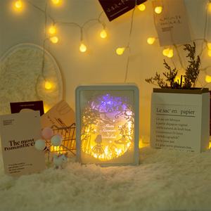 Lámpara de Noche LED 3D USB Popular para Dormitorio y Sala de Estar, con Control Remoto, Decoración Colorida, Caja de Luz con Diseño de Papel Recortado - Product Image 5