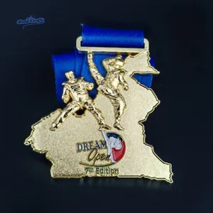 Medali penghargaan olahraga sepak bola Logo ganda 3d kustom emas berlapis tembaga dengan tali pita sublimasi